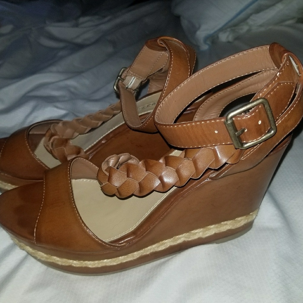 Preowned Maurice's Wedges Size 7